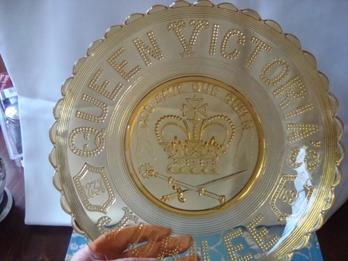 Queen Victoria Jubilee Bowl ~ 1837 to 1887 ~ Amber Glass ~ Pressed Beading 9.5in - Picture 4 of 12