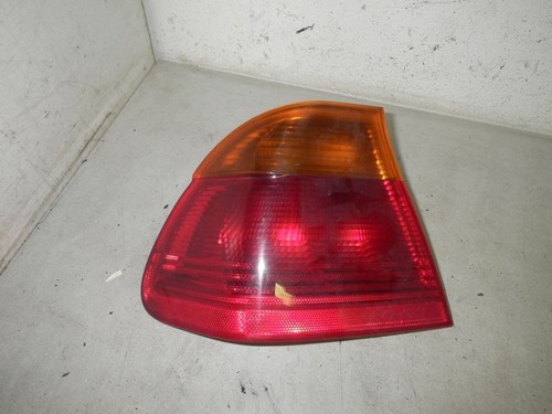Rücklicht Heckleuchte links außen komplett ohne Lampenträger BMW 3 (E46) 316I