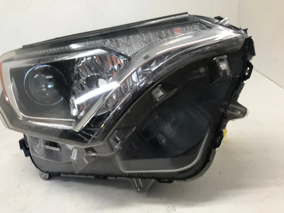 Faro proyector derecho derecho dañado Toyota RAV4 2016 2017 2018 8114542670 OEM Foto 2 de 4