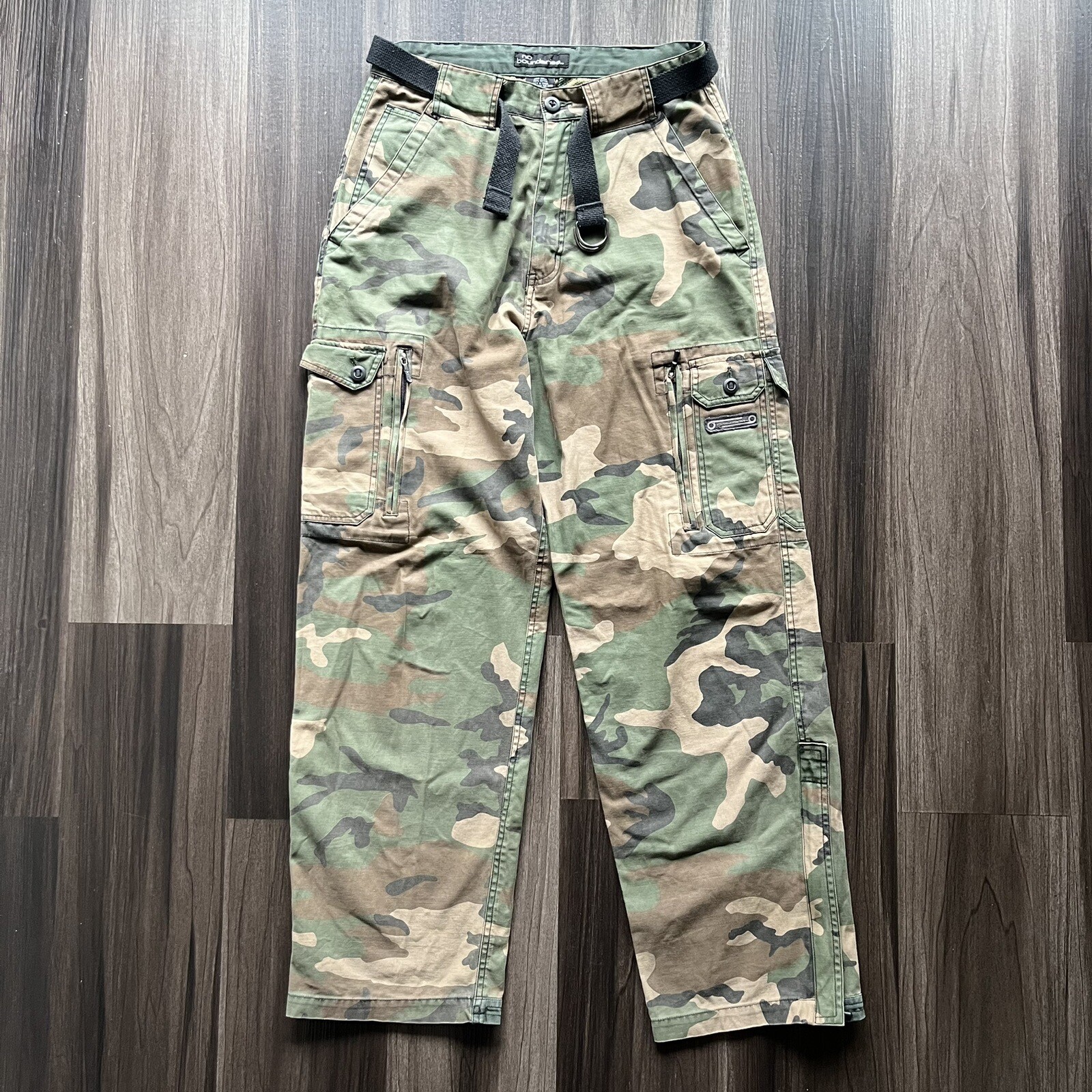 Vintage Y2K No Boundaries Camo Cargo Pants Men’s 30x3… Gem