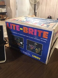LITE BRITE CLASSIC 1967 ORIGINAL IN ORIGINAL BOX W/ALL COMPONENTS.  WORKS GREAT