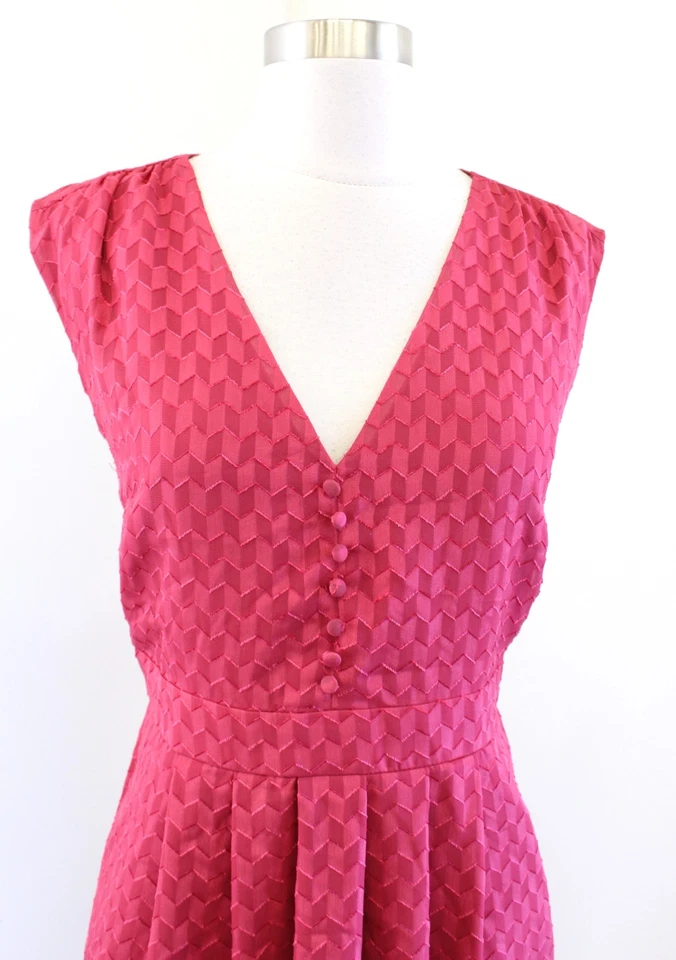 Modcloth Red Herringbone Embossed Tie Waist V Neck Shirt Dress Size M A Line - Image 2 of 4