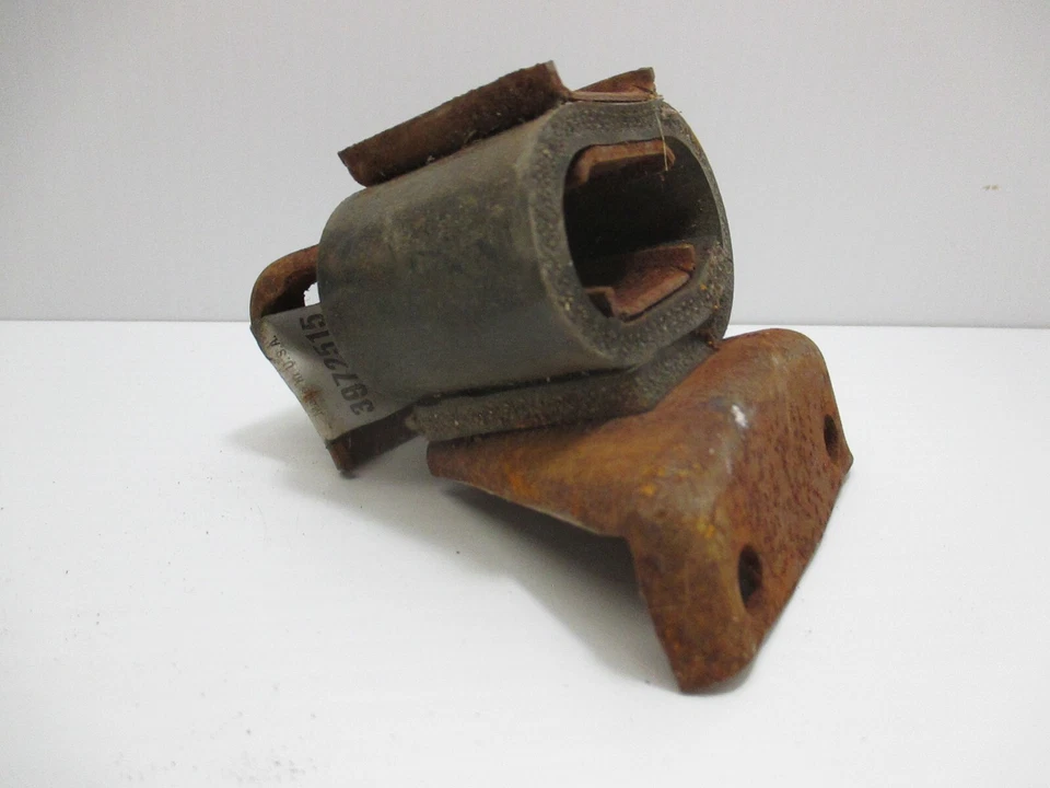 Подвеска для задней трубы GM 3972515 DW5 новая из старых запасов 1970 Chevrolet Impala Caprice - Изображение 3 из 4