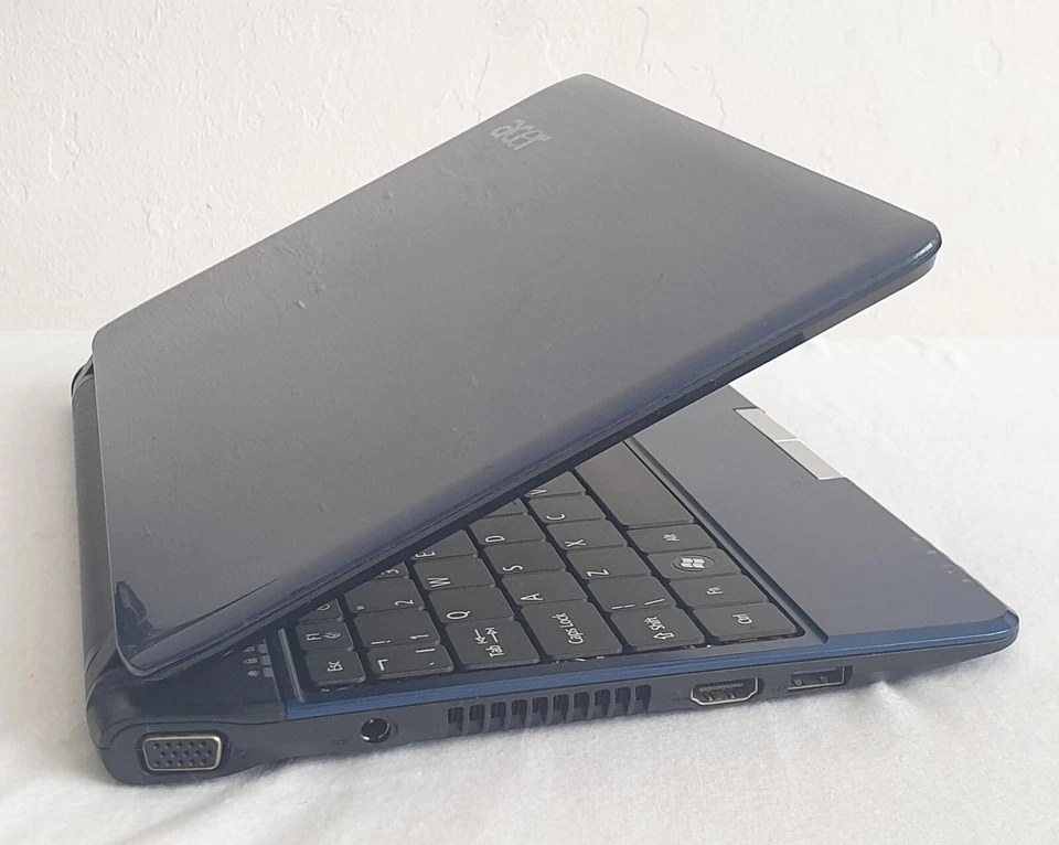 Windows XP Laptop small slim 2GB Ram 250GB HDD Celeron 1.30GHz Webcam HDMi - Image 3 of 3