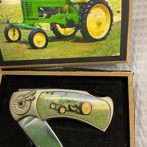 John Deere Tractor Lock Back Folding Knife In Wooden Case - Picture 2 of 4