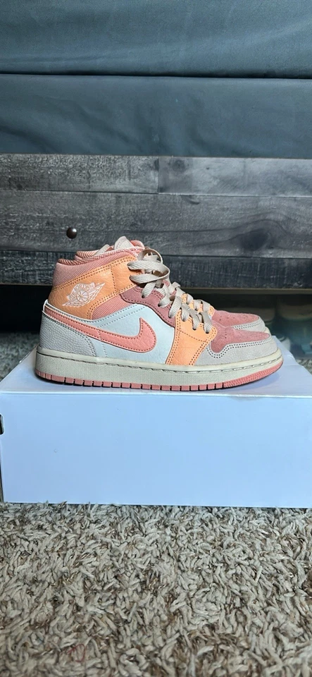 Tênis Nike Air Jordan 1 médio 'damasco' 2020 tamanho 5,5w - Imagem 4 de 4