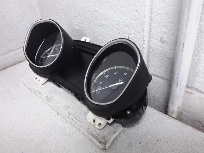 MASERATI LEVANTE   2017 Speedometer OEM ID # 670102895