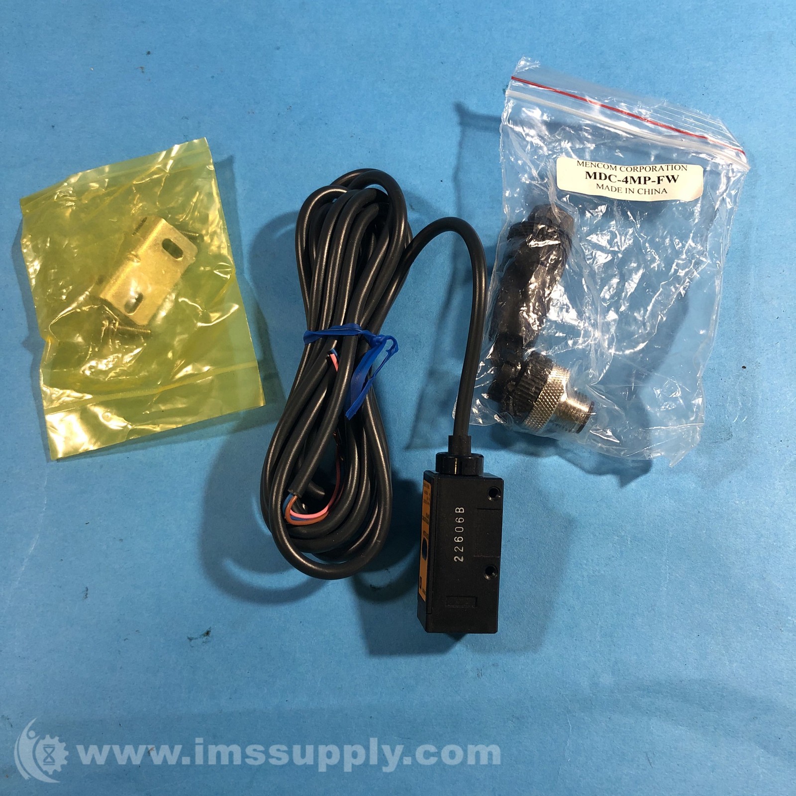 Omron E3S-2LE4 Photoelectric Sensor 8281