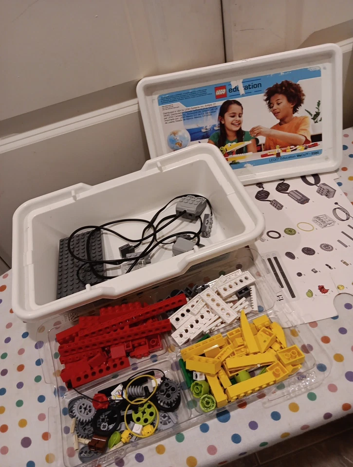 LEGO WeDo #9580 Kit de construcción de robótica educativa con estuche COMPLETO Foto 2 de 4