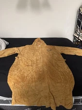 una bata con capucha de felpa de Star Wars, disponible en estilo Jedi