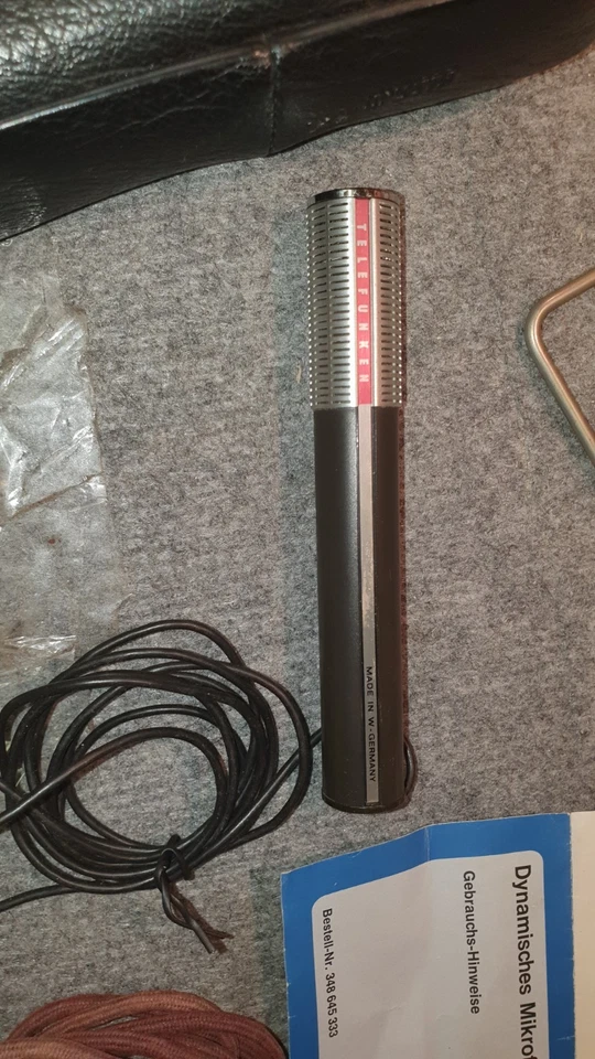 Konvolut Vintage Mikrofone zum Basteln -  tw mit Hülle Case  Telefunken usw   - Bild 2 von 4