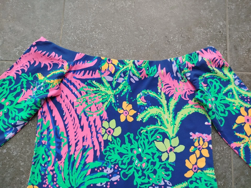 Robe Lilly Pulitzer Laurana manches 3/4 épaules dénudées indigo tropical tail... - Photo 3/4