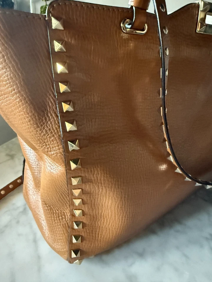 VALENTINO Rockstud Camel color Tote Bag - Preowned - Image 4 of 4