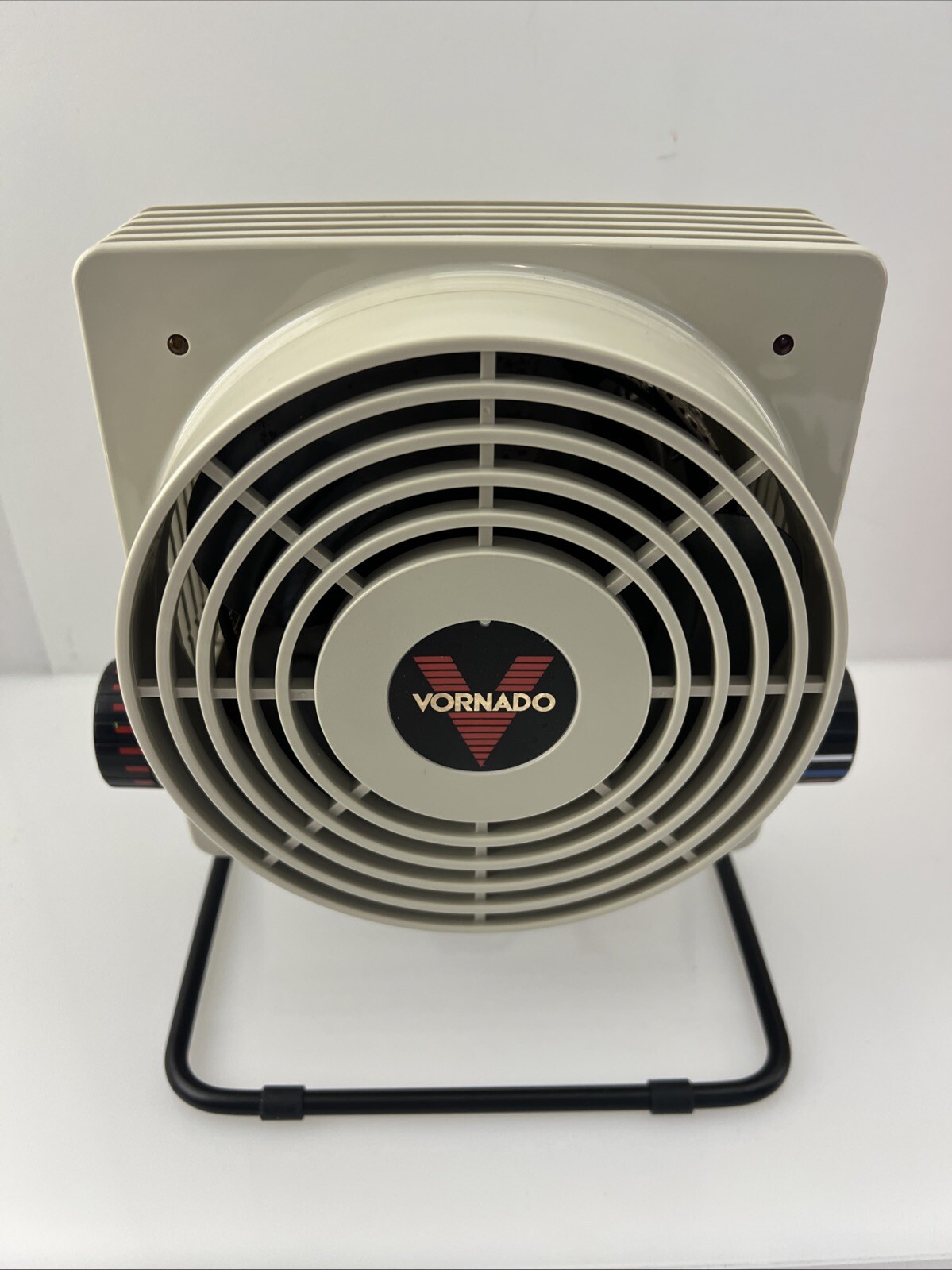 Vornado Spot Heater Whole Room, Cool Touch Cabinet, Quiet, Thermostat Control ￼￼