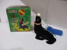 SPARKY THE SEAL JUGGLEING A BALL BATTERY OP -MINT N BOX-WORKS GREAT -JAPAN-