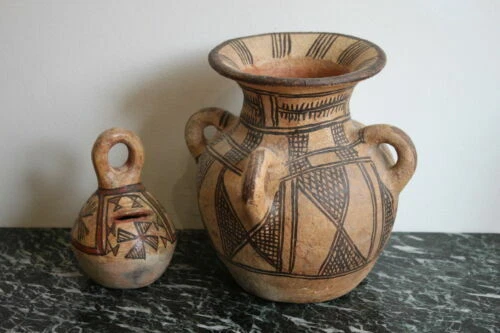 Objets d'art et ethniques du XIXe siècle et avant en terre cuite, provenance Afrique