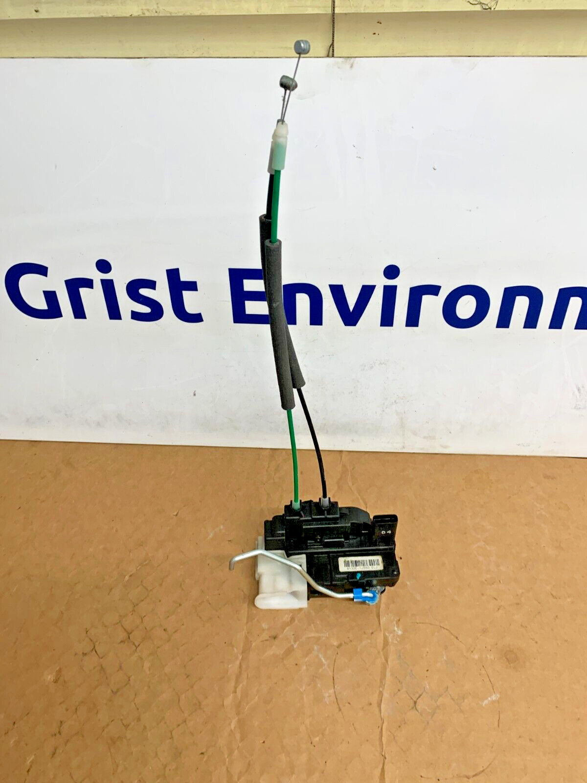 2008-2014 HYUNDAI I20 5 DR DRIVER FRONT DOOR LOCK MECHANISM 81320-1J050    (207)