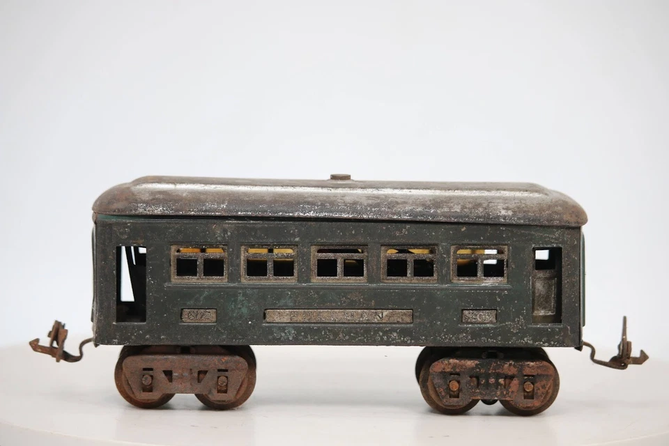 Vintage O Gauge # 609 Lionel Metal Pre War Pullman Train Car - Image 4 of 4