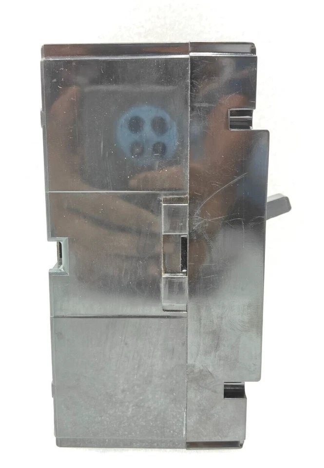 INTERRUPTOR SIN FUSIBLES MITSUBISHI ELÉCTRICO DSN225-CS 225A 3 POLOS USADO ENVÍO RÁPIDO Foto 4 de 4