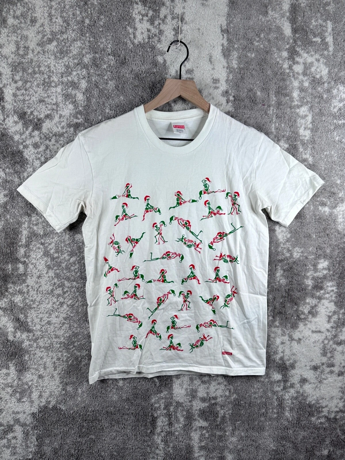 T shirt Supreme Blanc Moyen 2017 Décembre Vacances Graphique Crâne Fornication Tee