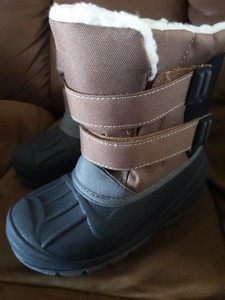 boys snow boots size 11