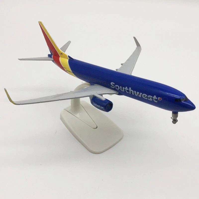 Modellino Aereo Diecast in Lega 1:350 - Boeing 737 Southwest Airlines USA - 20cm - Immagine 3 di 4