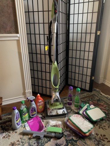 Shark Duo Clean Carpet & Hardwood System + Lots of Extras Cleaners Pads