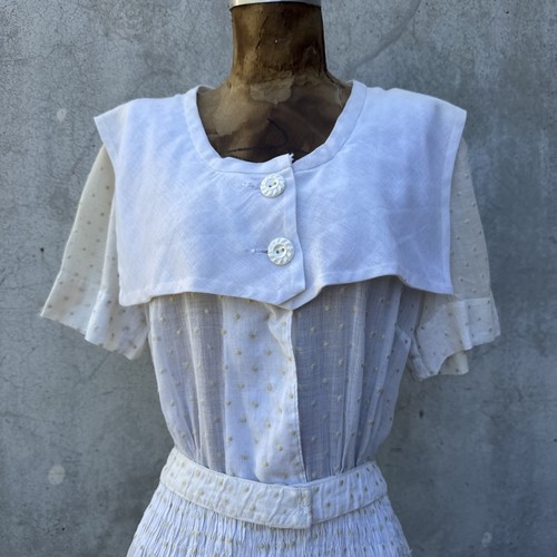 Vintage 30er Jahre ocker bestickt gepunktet weiß Baumwolle Kleid mit Gürtel Raffung - Bild 6 von 19