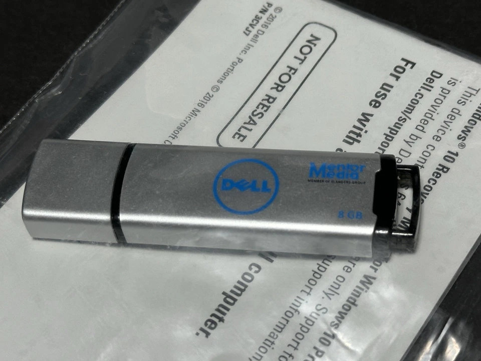 Dell Mentor Media Windows 10 Recovery Media USB Part VJ3VF_A00 - Silver 8GB - Image 4 of 4