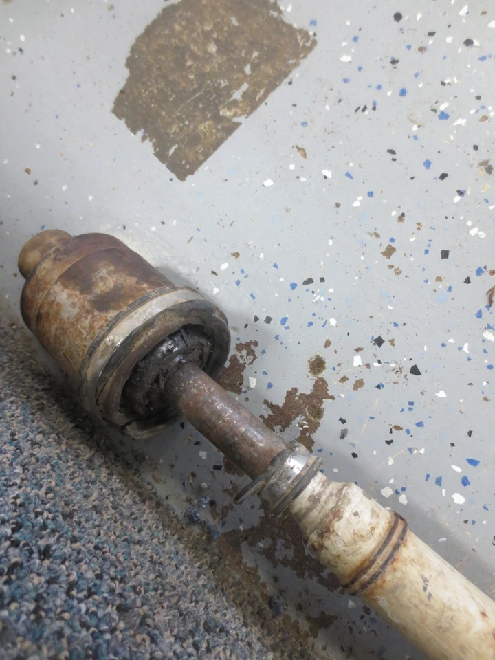 Kubota RTV 500 2009 usado eje de transmisión eje de transmisión - solo piezas Foto 4 de 4