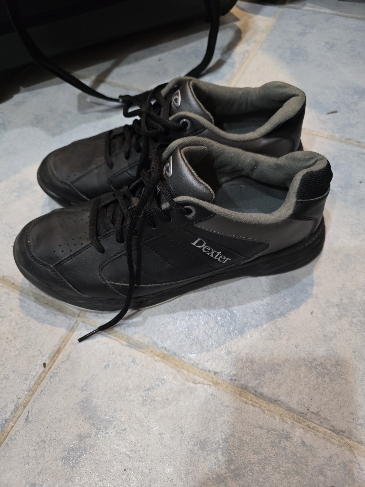 DEXTER MEN'S BOWLING SHOES-RICKY IV / SIZE: 9D / PRE-OWNED