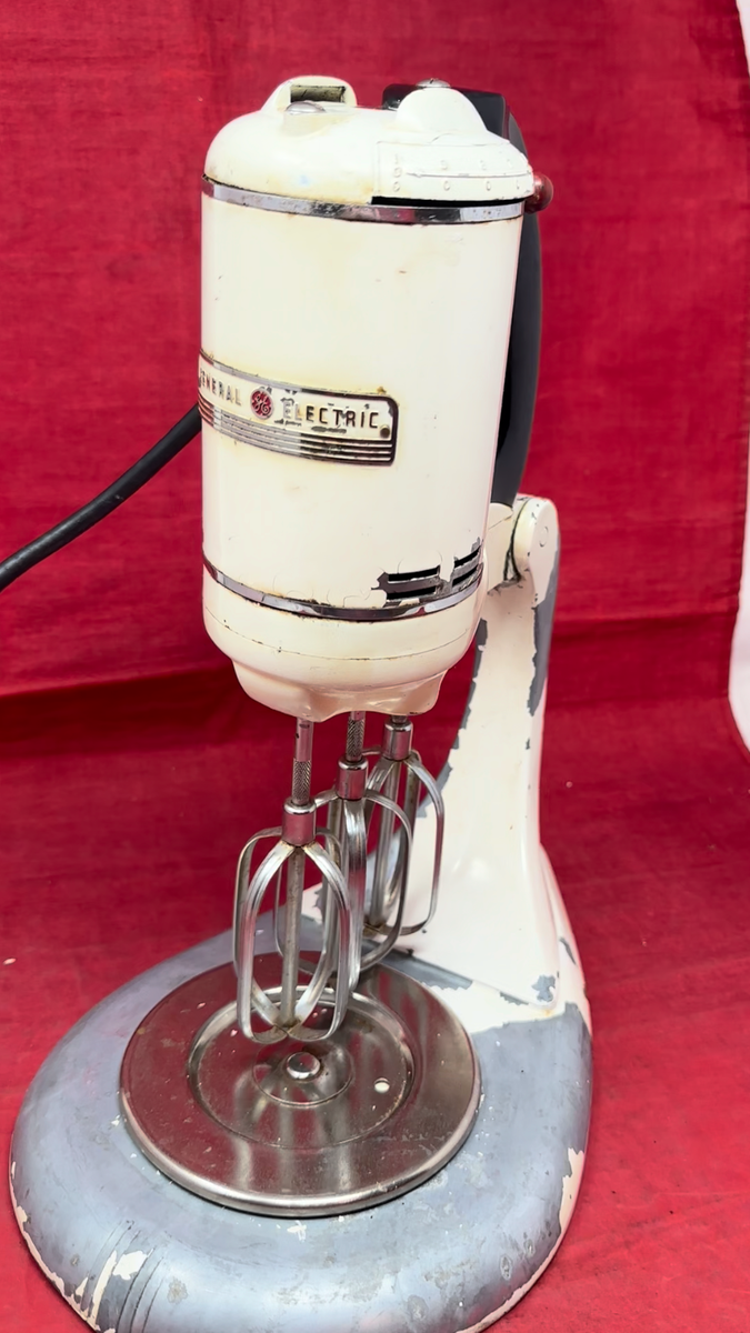 General Electric Triple Whip Mixer GE VTG 1940's USA 3 Beater General Electric Triple Whip Mixer GE VTG 1940's USA 3 Beater