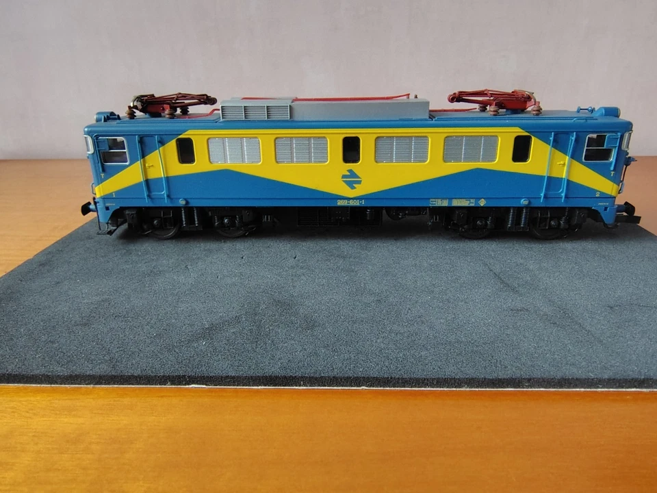 Locomotora Electrotren Mitsubishi (HO) - Imagen 2 de 4