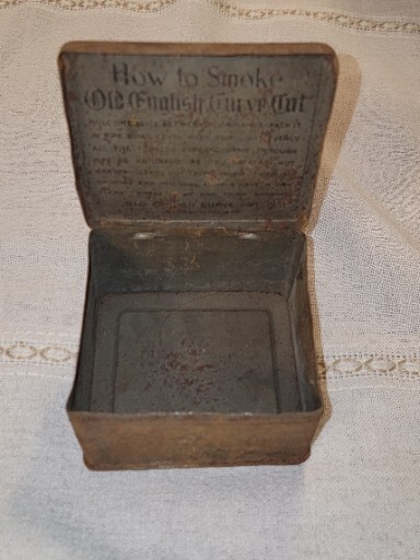 Vintage Old English Curve Cut Pipe Tobacco Tin 1899