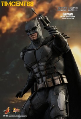 Hot Toys 1/6 MMS432 Justice League Batman Tactical Batsuit Deluxe