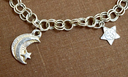 Vintage Sterling Silver Charm Bracelet, 7-7/8" long, w/5 charms - Picture 4 of 4