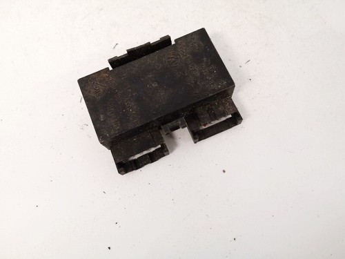 Volkswagen Passat 1994 Tailight Bulb Holder (Lamp Carrier) 3A99452 #1639609-12