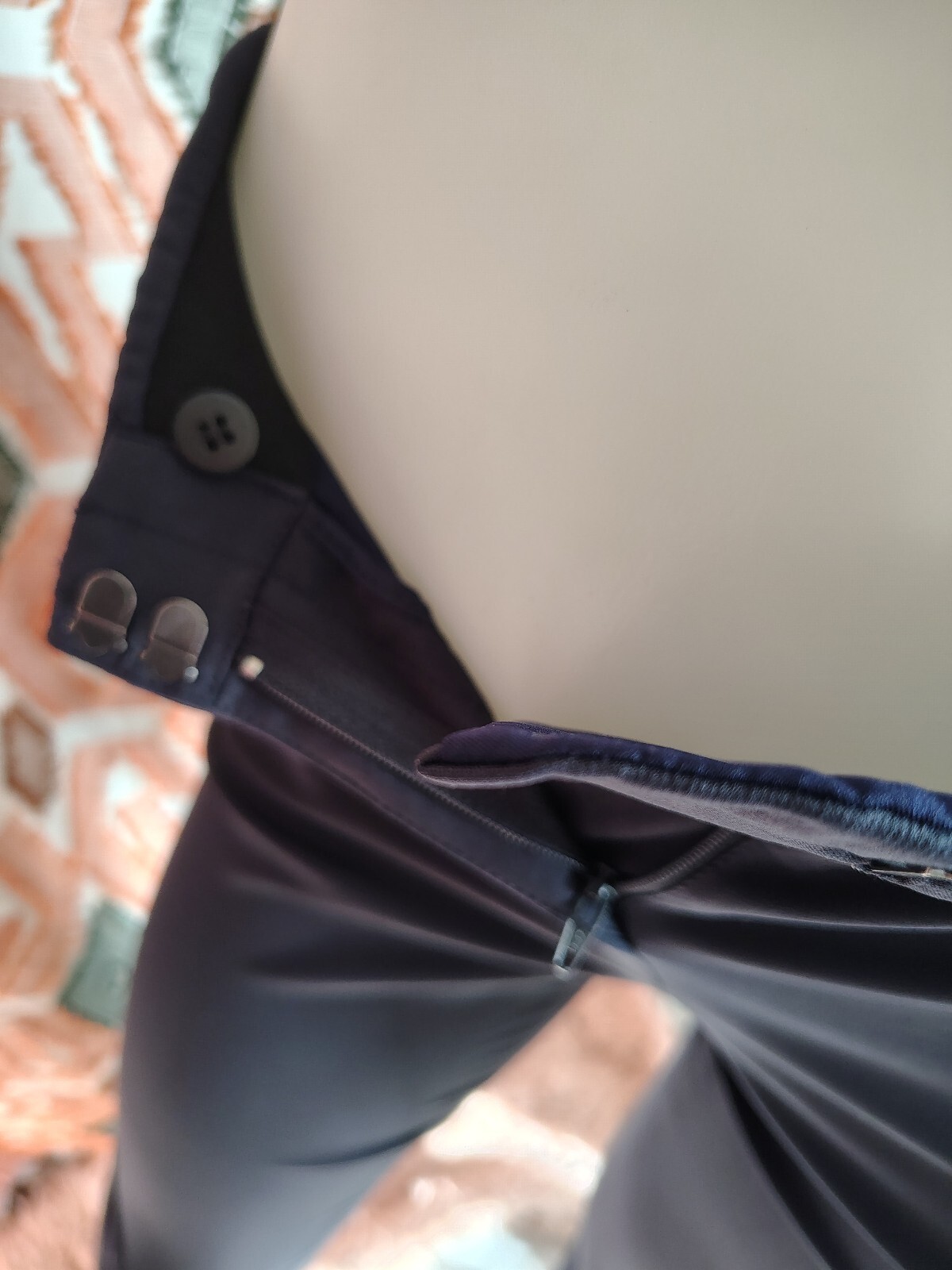 Theory Women's Navy Dress Pants Size 4 image 4