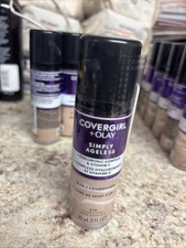 Covergirl + Olay Simply Ageless 3-in-1 210 Classic Ivory SMALL BUSINESS 🧸🎪🎼