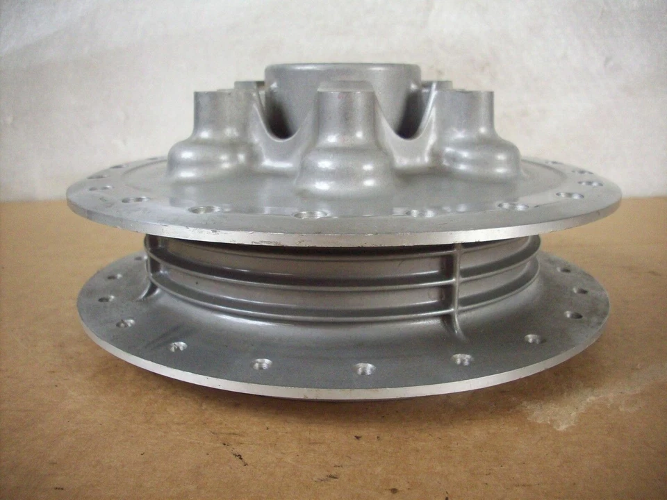 NUEVO buje de rueda trasera Honda GL1000 Goldwing 42601-371-305 genuino OEM Foto 2 de 3