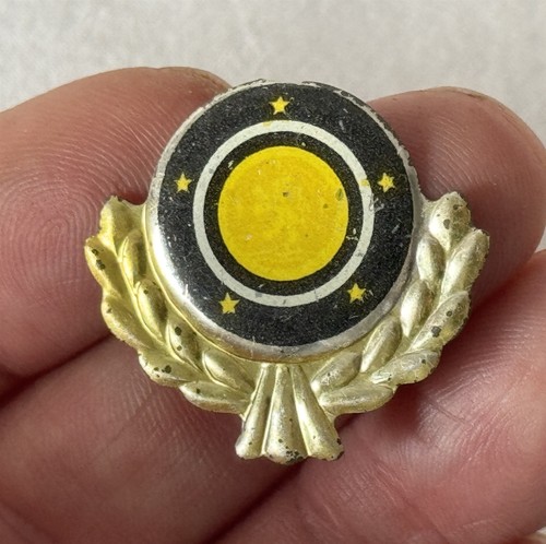 Vintage 1960s Tinplate Ford Prefect Motor Car Great Britain Automobilia Badge