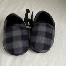 Toddler Boys Size 5-6 Wonder Nation Gray Black Checkered Slippers