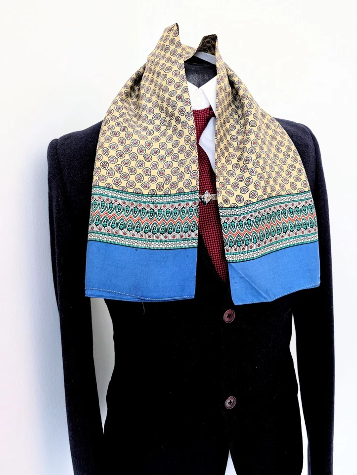 Men's Vintage Paisley Scarf, Gents 60's Silk Evening  Scarf Opera Cravat - Image 3 of 4