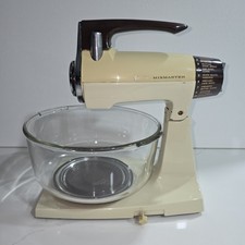 VTG Sunbeam Mixmaster Deluxe 12 Speed Stand Mixer 2 bowls And mixers Cream/Brown
