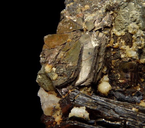 PYRROTHITE big lustrous crystals !! Kosovo TREPCA Stan Terg /pf244 - Picture 9 of 10