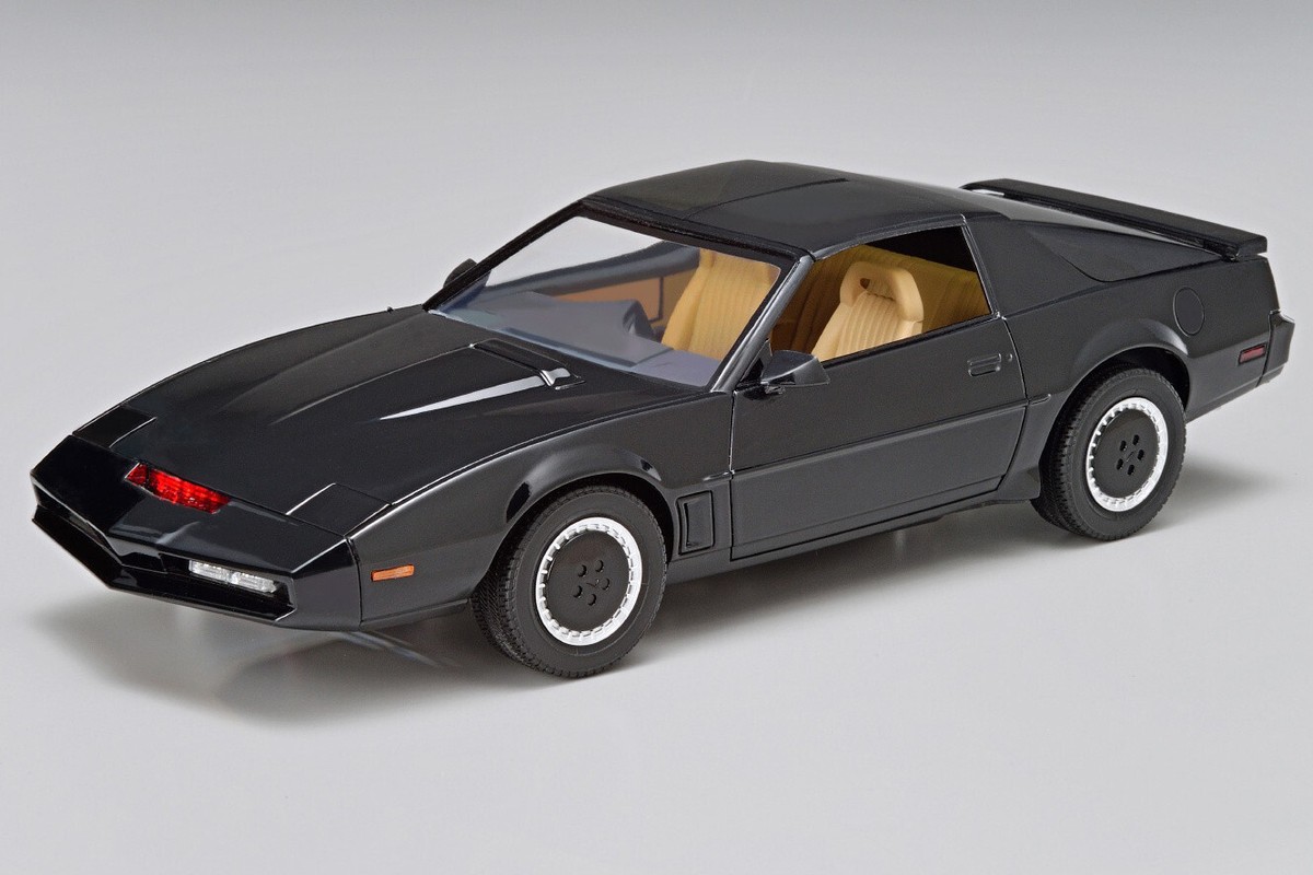 Knight Rider K.I.T.T. シーズン4 ミニカー Aoshima 1/24 Knight Rider 2000 K.I.T.T. Season 4 W/ SCANNER