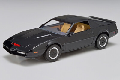 Aoshima 1/24 Knight Rider 2000 K.I.T.T. Season 4 W/ SCANNER