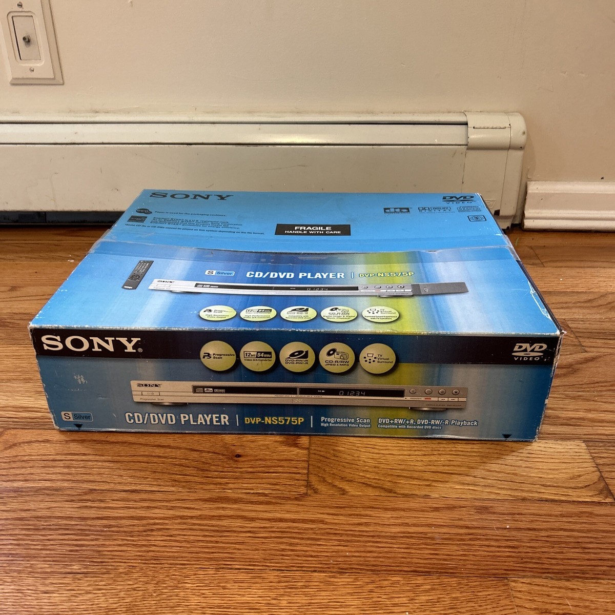 Sony Silver CD / DVD Player DVP-NS575P Progressive Scan Complete