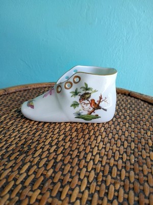 Herend Rothschild Bird Hungary Porcelain Baby Shoe 7570 / RO Figurine
