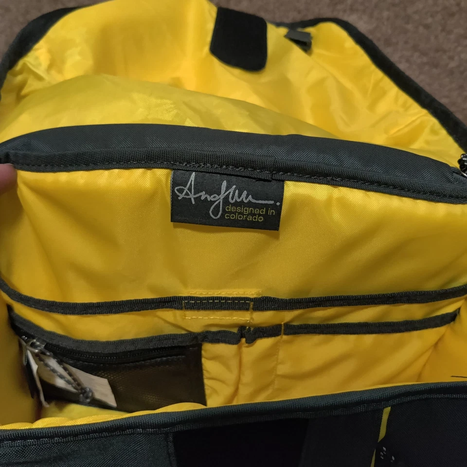 Mountainsmith Spectrum Cámara Laptop Mochila Bolso Gris Amarillo Totalmente Nuevo Foto 4 de 4